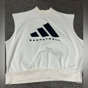 Adidas basketball sleeveless sweater size small cream and black